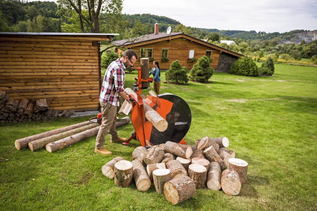Cirkulárka na řezání palivového dřeva