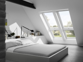Bezúdržbová střešní okna VELUX se vyznačují nadčasovým designem, praktičností a precizním provedením. Bezúdržbová střešní okna VELUX se vyznačují nadčasovým designem, praktičností a precizním provedením.