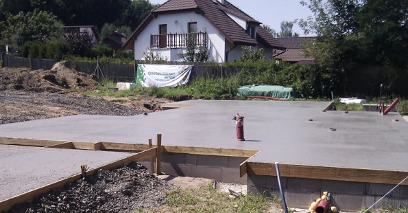 Hotová betonová základová deska RD