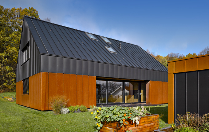 HLASOVÁNÍ ODBORNÉ POROTY  Domy nad 150 m2  2. místo získal dům, který navrhli architekti Ján Stempel a Jan Jakub Tesař (soutěžní kód N17)